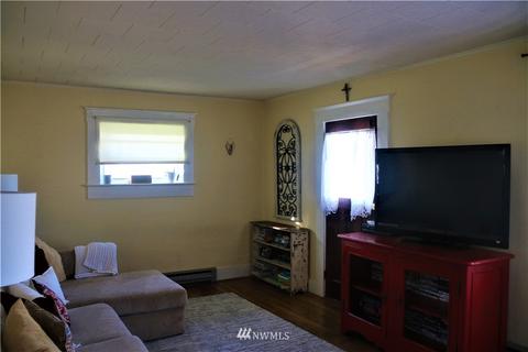 411 E St, Cosmopolis, WA 98537 photo 8