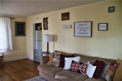 411 E St, Cosmopolis, WA 98537 photo 5