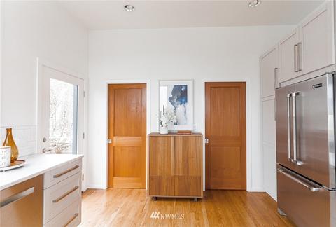 1002 25th Ave E, Seattle, WA 98112 photo 9