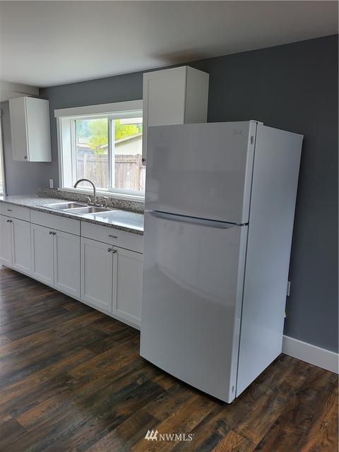314 Harman Way S, Orting, WA 98360 photo 4