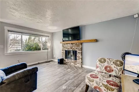 17427 20th Dr SE, Bothell, WA 98012 photo 3
