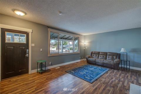 2350 Mchugh Ave, Enumclaw, WA 98022 photo 4