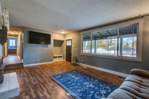 2350 Mchugh Ave, Enumclaw, WA 98022 photo 3