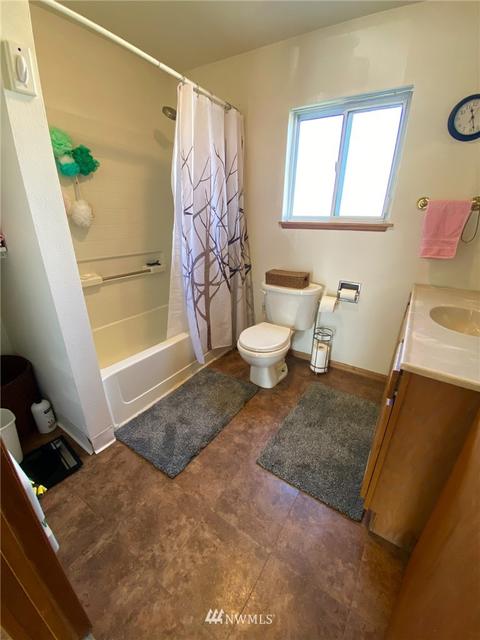 407 Calistoga St W, Orting, WA 98360 photo 19