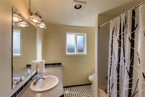 368 W Bell St, Sequim, WA 98382 photo 11