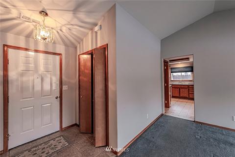 38 Talon Loop, Walla Walla, WA 99362 photo 2