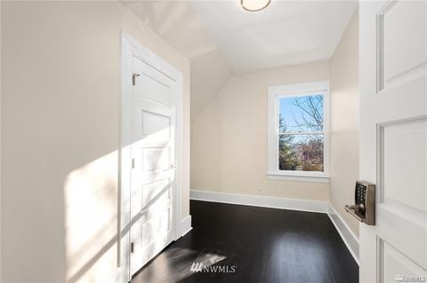 2014 E Cherry St, Seattle, WA 98122 photo 12