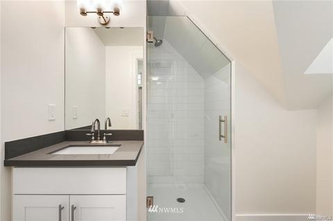 2014 E Cherry St, Seattle, WA 98122 photo 8