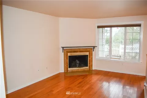 12404 E Gibson Rd #D104, Everett, WA 98204 photo 4