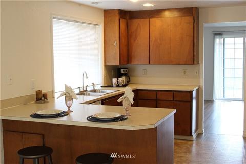 324 Corrin Ave SE, Orting, WA 98360 photo 2