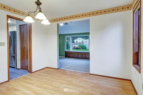 8017 24th Dr SE, Everett, WA 98203 photo 6