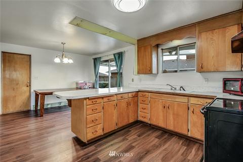 307 Skyline Dr, Everett, WA 98201 photo 11