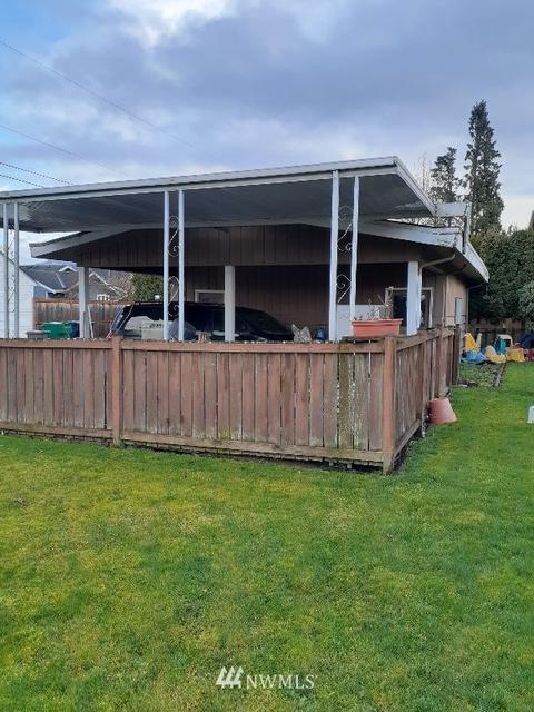 1069 Florence St, Enumclaw, WA 98022 photo 8