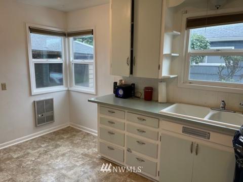2721 Maple St, Longview, WA 98632 photo 6