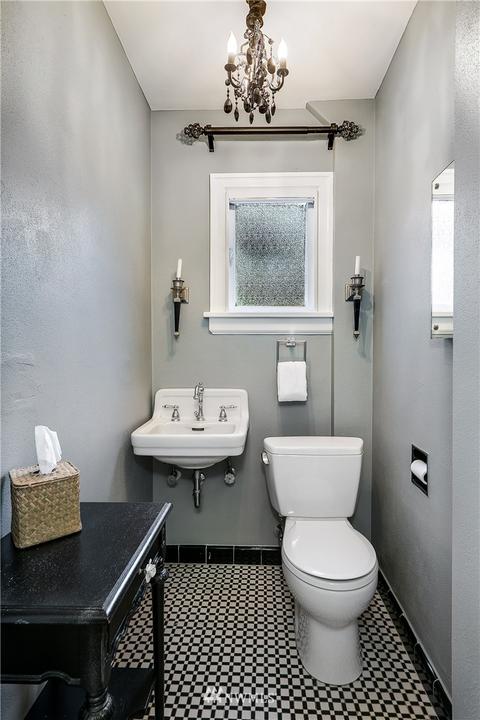 1107 23rd Ave E, Seattle, WA 98112 photo 20