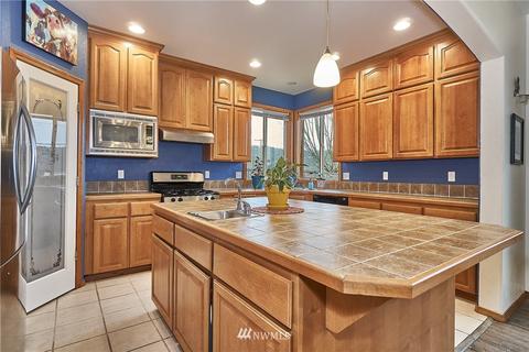 1011 Eagle Ave SW, Orting, WA 98360 photo 2