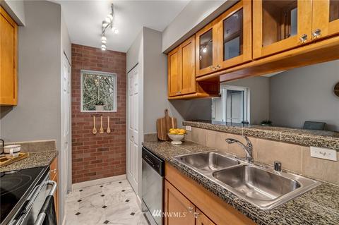 18930 Bothell Everett Hwy #H302, Bothell, WA 98012 photo 8