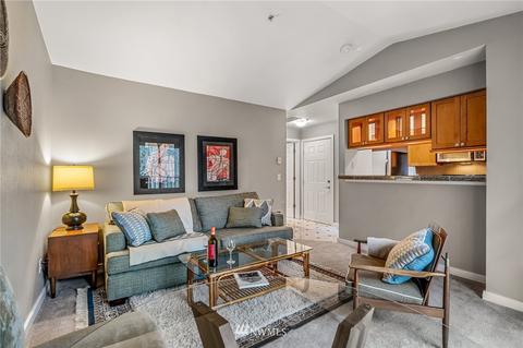 18930 Bothell Everett Hwy #H302, Bothell, WA 98012 photo 4