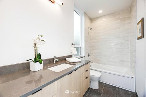 623 19th Ave E, Seattle, WA 98112 photo 24