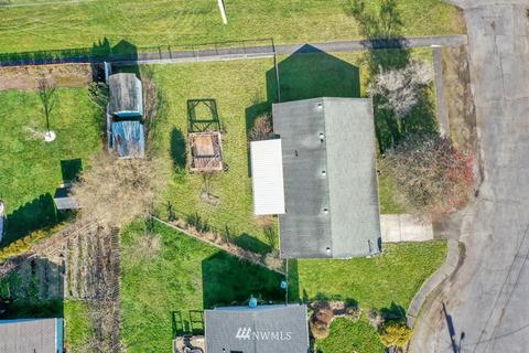 301 Leber Ct NW, Orting, WA 98360 photo 4