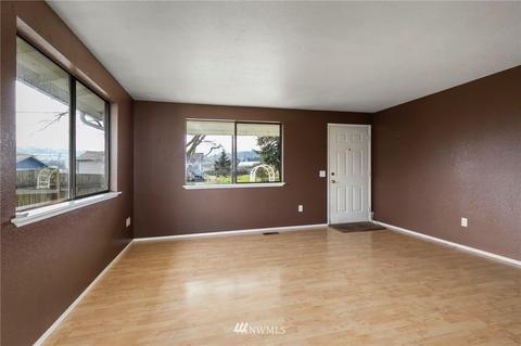 264 W Hammond St, Sequim, WA 98382 photo 4
