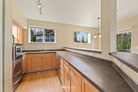 12012 NE 204th Pl #C102, Bothell, WA 98021 photo 2