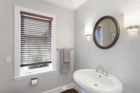 1815 E Mcgraw St, Seattle, WA 98112 photo 8