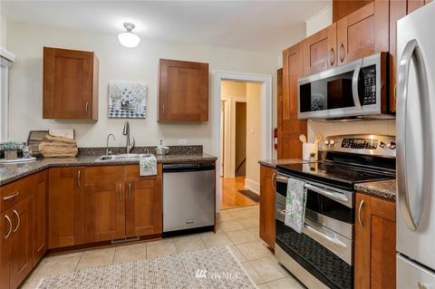 2202 N 60th St, Seattle, WA 98103 photo 13