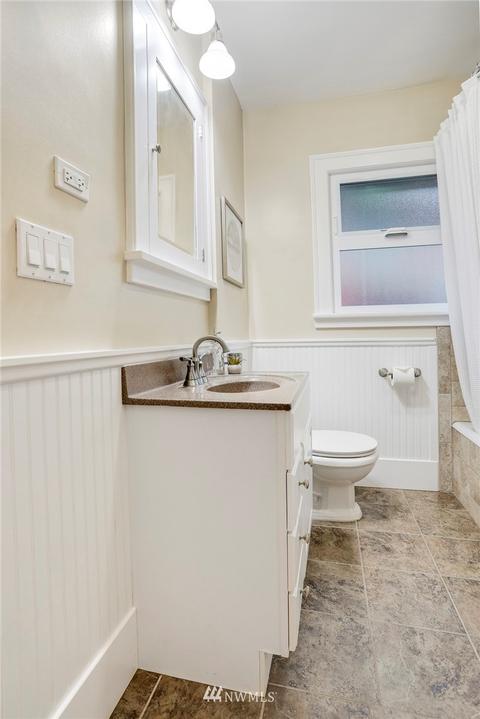 2202 N 60th St, Seattle, WA 98103 photo 19