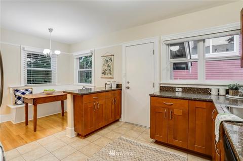 2202 N 60th St, Seattle, WA 98103 photo 16