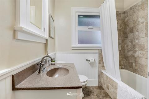 2202 N 60th St, Seattle, WA 98103 photo 18