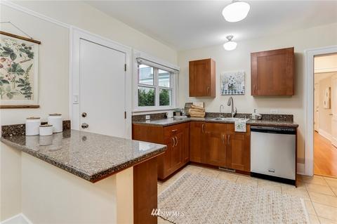 2202 N 60th St, Seattle, WA 98103 photo 12