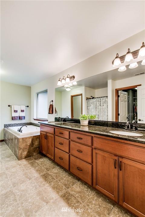 209 Ames St NE, Orting, WA 98360 photo 18