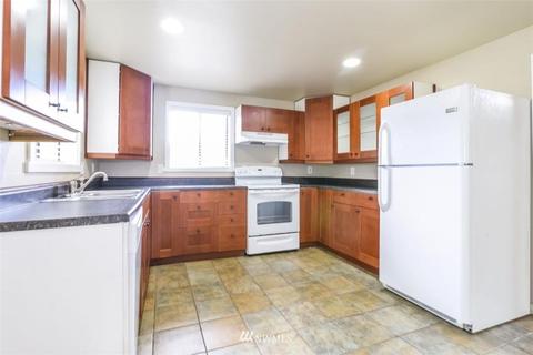 4802 Picnic Point Rd, Edmonds, WA 98026 photo 5