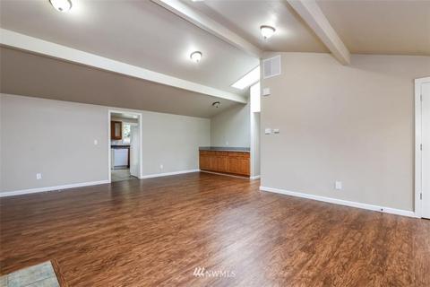 4802 Picnic Point Rd, Edmonds, WA 98026 photo 4