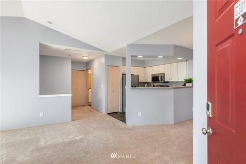 15300 112th Ave NE #C301, Bothell, WA 98011 photo 2