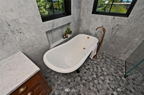 524 18th Ave E, Seattle, WA 98112 photo 27