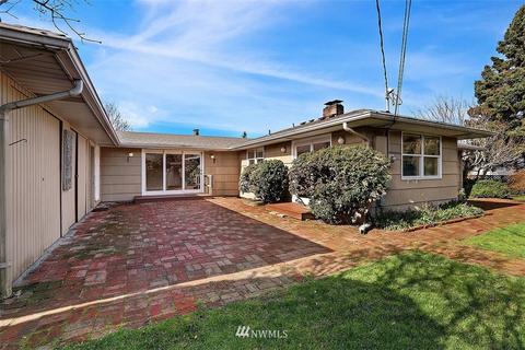 215 Upper Edmonds St, Edmonds, WA 98020 photo 2