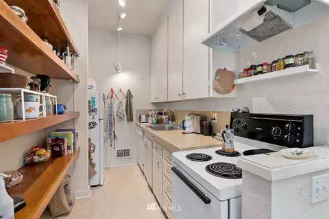 1010 N 45th St, Seattle, WA 98103 photo 5