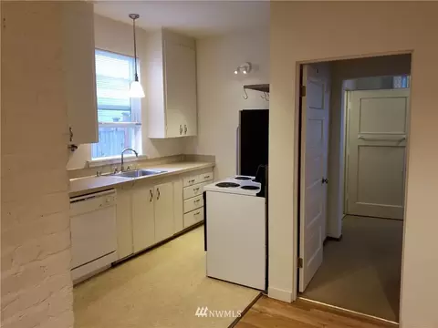 1010 N 45th St, Seattle, WA 98103 photo 9