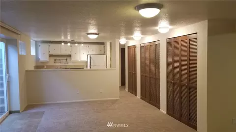 1010 N 45th St, Seattle, WA 98103 photo 17