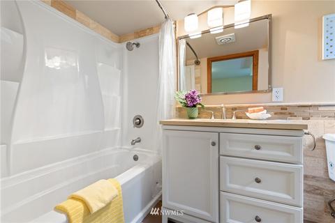 9303 NE 184th Pl, Bothell, WA 98011 photo 12