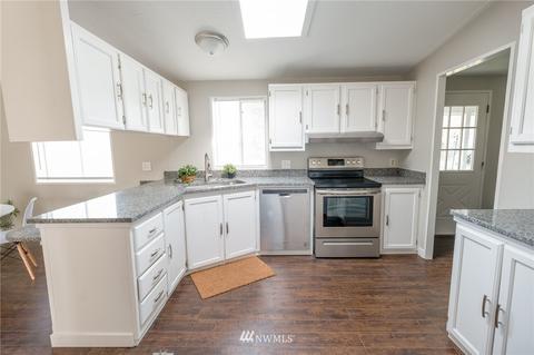 411 203rd Street Ct E, Spanaway, WA 98387 photo 4
