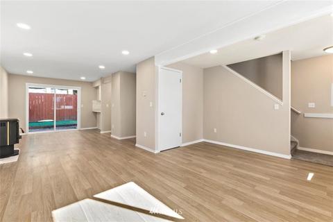 9023 11th Pl W, Everett, WA 98204 photo 4