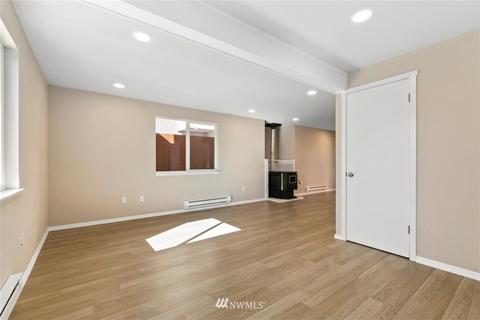 9023 11th Pl W, Everett, WA 98204 photo 3