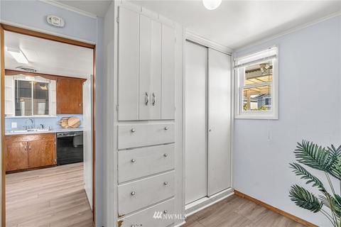 1117 E Marine View Dr, Everett, WA 98201 photo 14