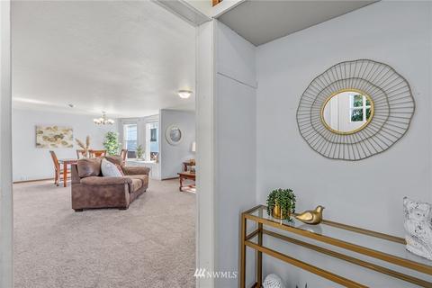 1117 E Marine View Dr, Everett, WA 98201 photo 5