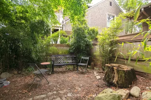 751 Broadway E, Seattle, WA 98102 photo 19
