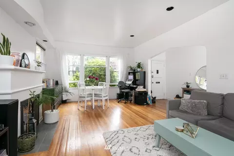 751 Broadway E, Seattle, WA 98102 photo 7