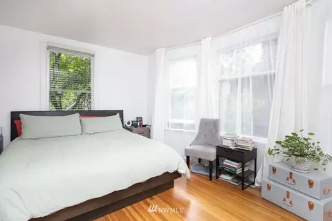 751 Broadway E, Seattle, WA 98102 photo 4